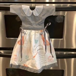 Hand towel to dry your hands